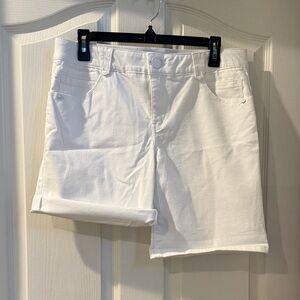 Democracy Women's White Denim Shorts NWOT